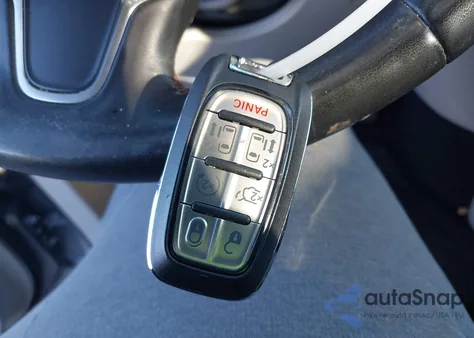 2020 Chrysler Pacifica Touring L z USA, uszkodzony, nr VIN 2C4RC1BGXLR125614